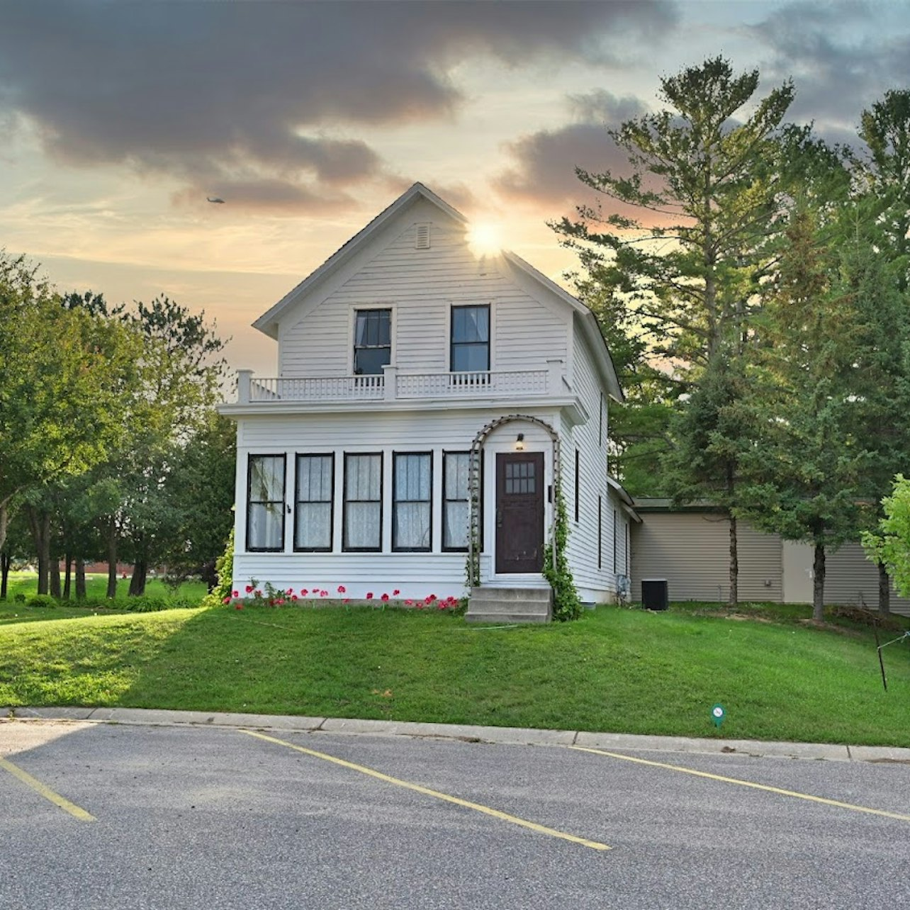 Children's Discovery Museum & Judy Garland Museum: Entry Ticket - Photo 1 of 16